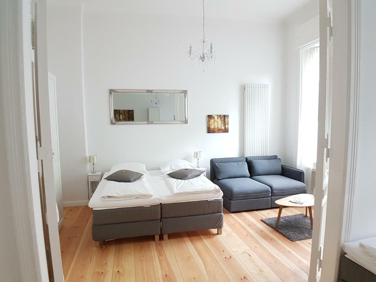 Lang Re By Rockchair Apartments L Superhost Status L 2 Bedrooms Boxspringbeds In City Center - Cozy Family & Business Flair Welcomes You! Berlijn Buitenkant foto