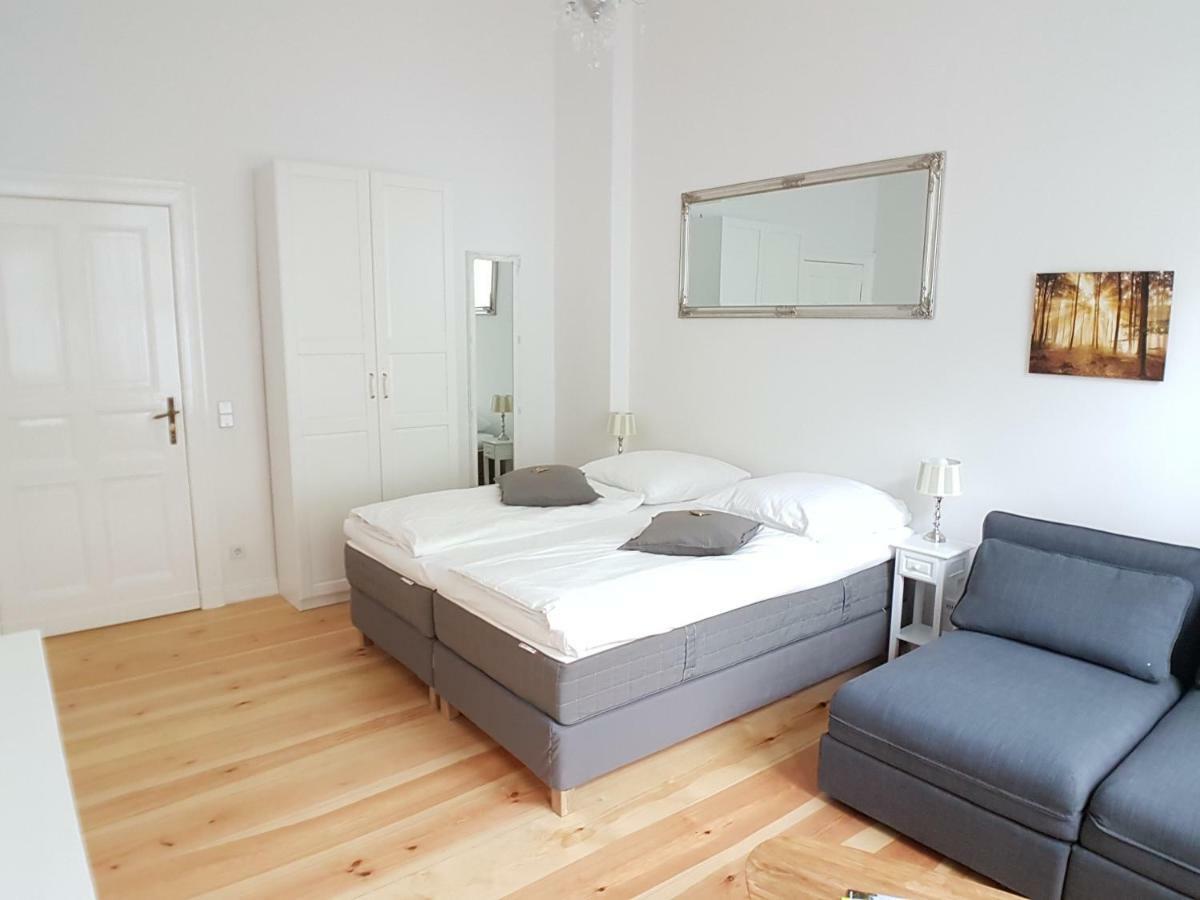 Lang Re By Rockchair Apartments L Superhost Status L 2 Bedrooms Boxspringbeds In City Center - Cozy Family & Business Flair Welcomes You! Berlijn Buitenkant foto